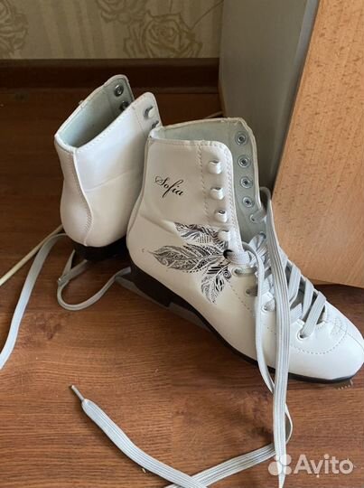 Коньки женские