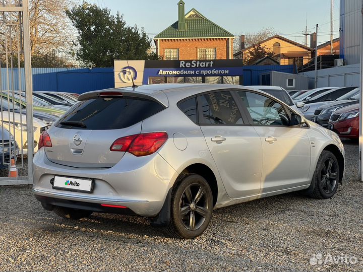 Opel Astra 1.6 МТ, 2014, 190 000 км