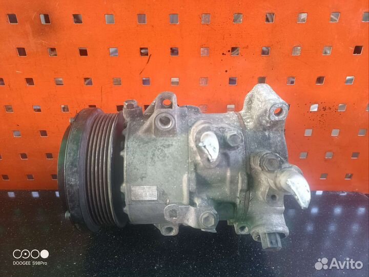 Компрессор кондиционера Toyota rav4