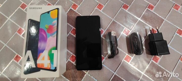 Samsung Galaxy A41, 4/64 ГБ