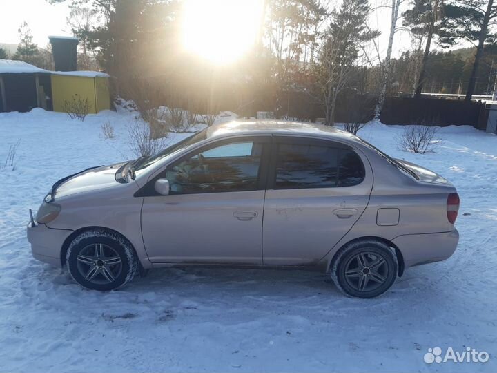 Toyota Platz 1.0 AT, 2000, 233 000 км