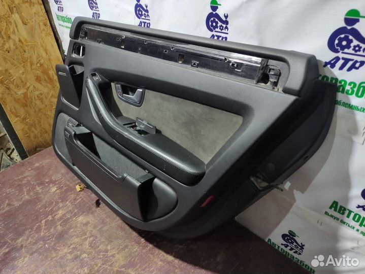 Обшивка двери задней правой Audi A8 D3