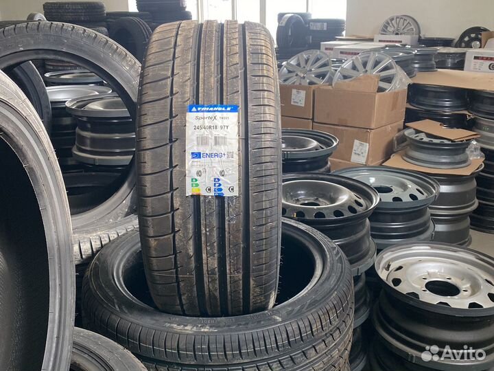 Kinforest KF-550 265/35 R18