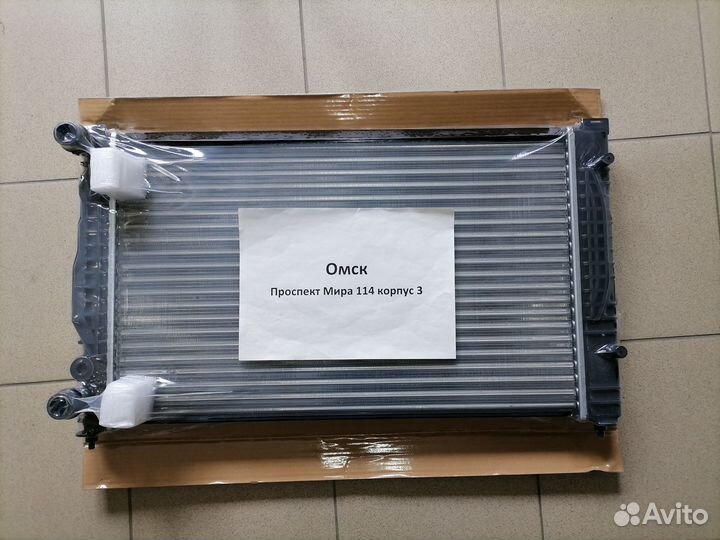 Радиатор Audi A4 / Audi A6 / VW Passat B5 97-05г