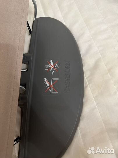 Шезлонг babybjorn Bliss Cotton песочный