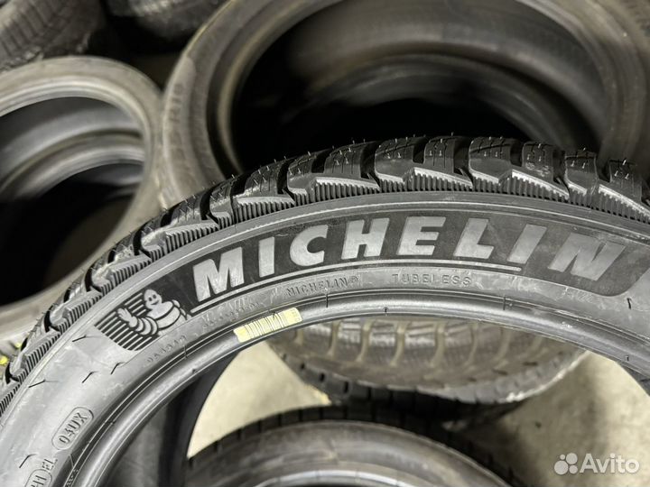 Michelin Pilot Alpin 5 235/45 R18 98V