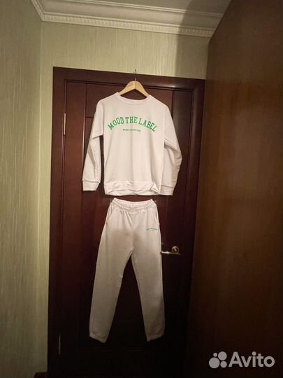 Спортивный костюм новый