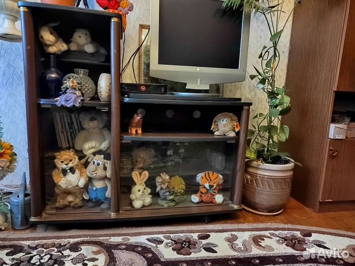 Тумба под телевизор