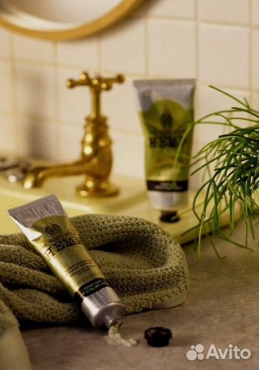 The Body Shop: Крем для рук Конопляное масло (30)