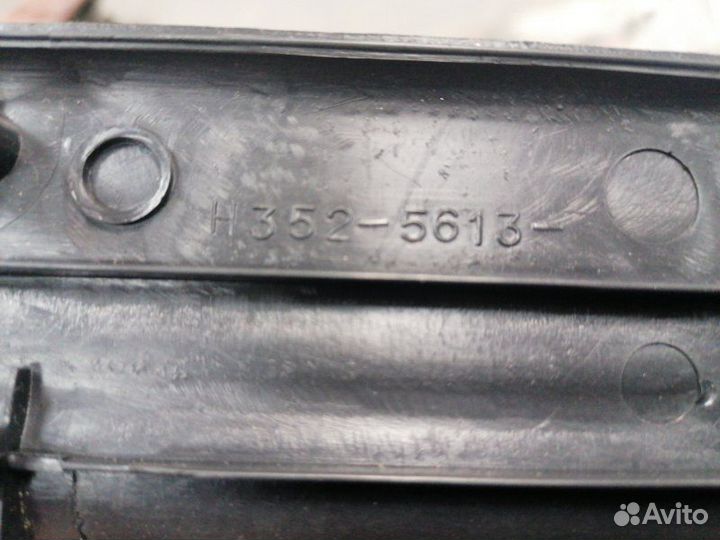 Накладка порога правая Nissan Sunny Pulsar