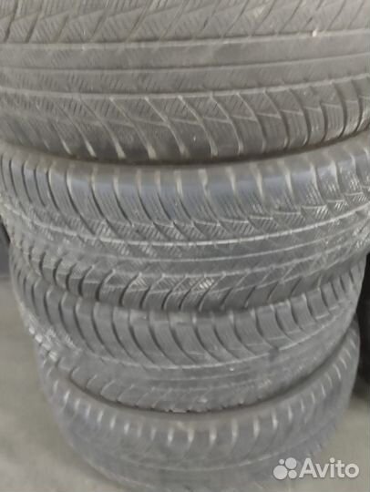 Bridgestone Blizzak LM-001 215/65 R17 99H