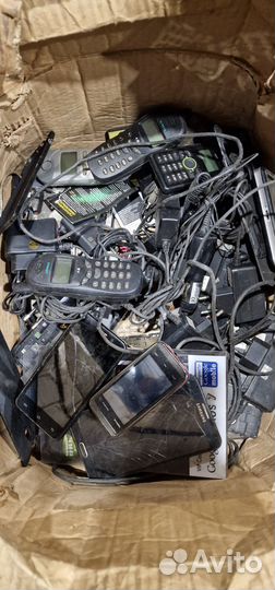 Продам телефонный хлам