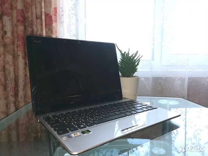Нетбук Asus eee pc 1201n