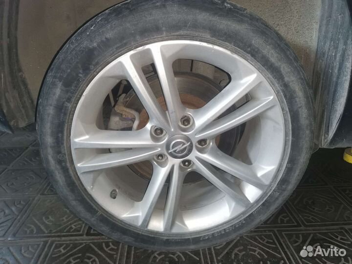 Bridgestone Ecopia EP200 245/45 R18