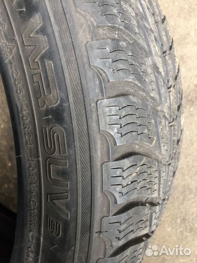 Nokian Tyres WR SUV 3 285/40 R21