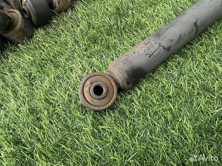 Амортизатор задний правый Suzuki Escudo/Grand