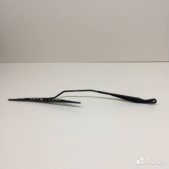 Поводок стеклоочистителя передний правый LADA Vest