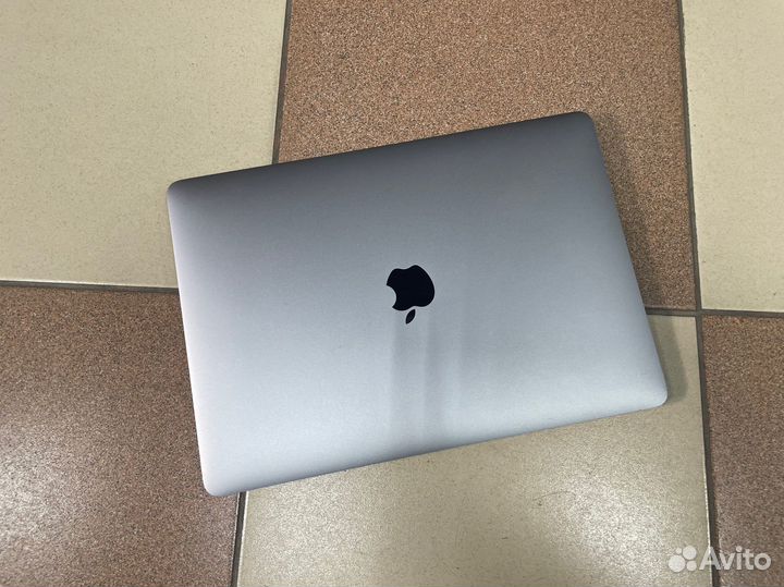 MacBook Air 13 2019год в разбор