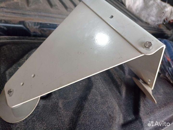 Столик съемный для надувной лодки