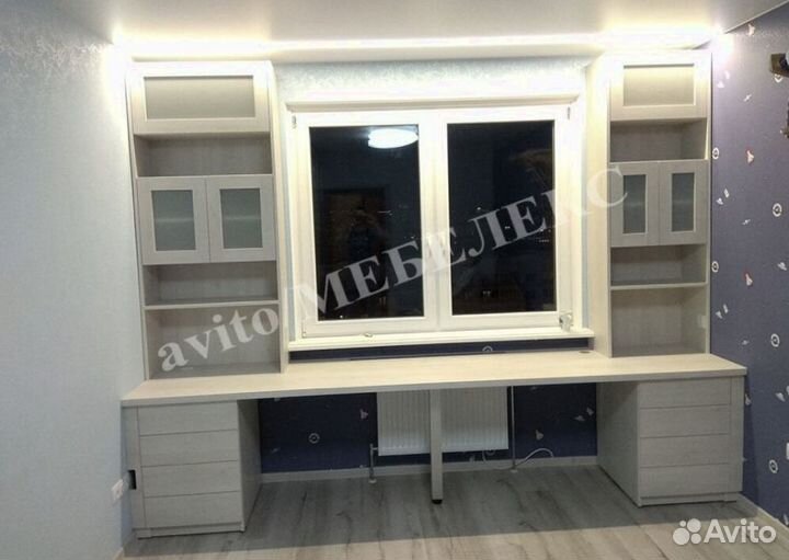 Рабочая зона у окна