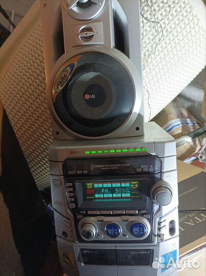 Музыкальный центр