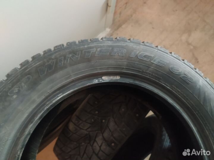 Dunlop SP Winter Ice 02 185/65 R15 92