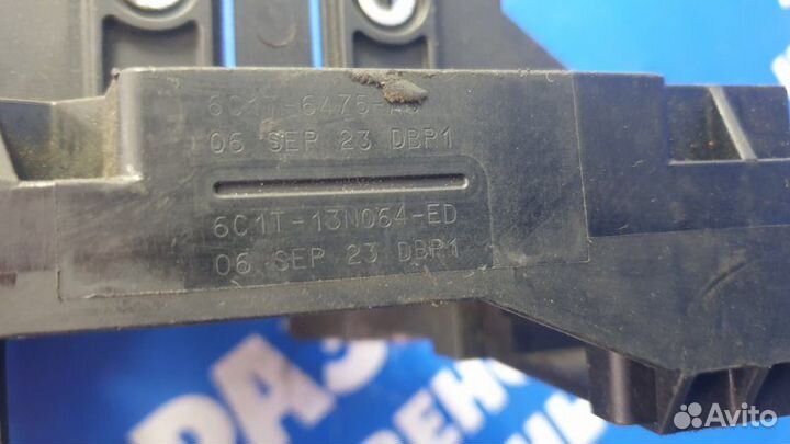 Крепление подрулевых переключателей. Ford Transit