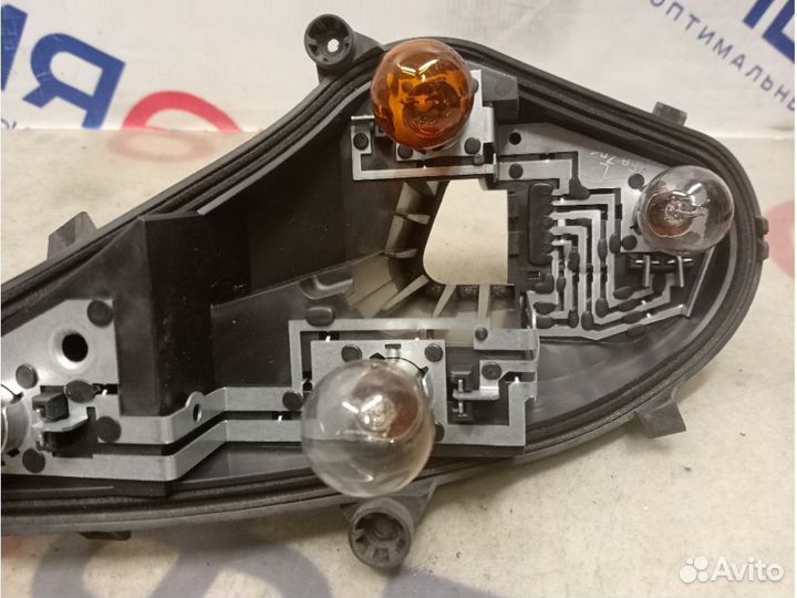 Плата фонаря заднего citroen C4(ceдaн)