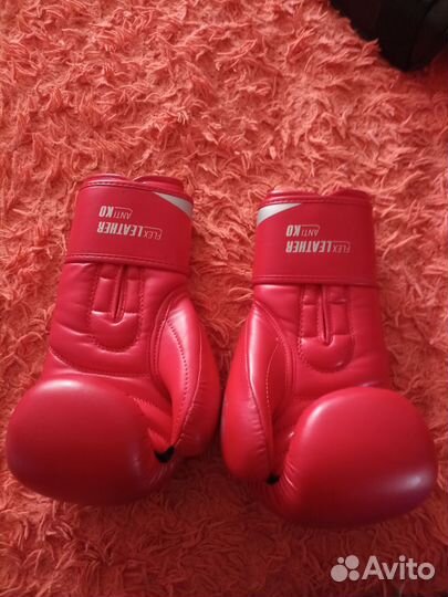 Боксерские перчатки