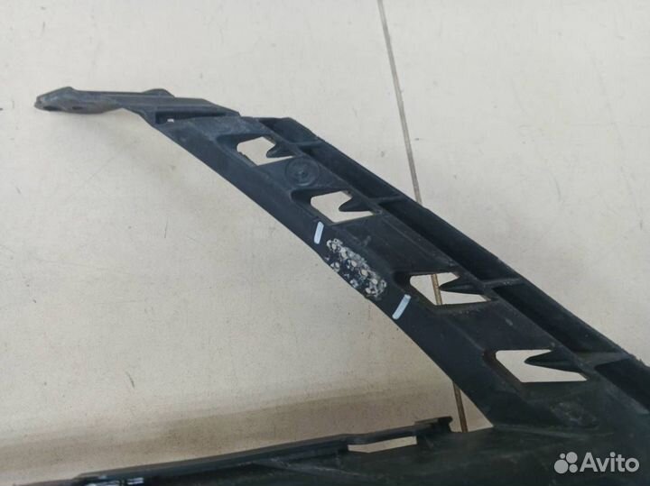 Кронштейн переднего бампера правый Skoda Octavia A7 2013