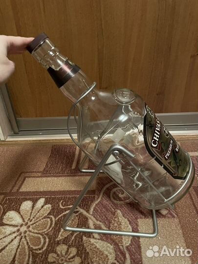 Бутылка на качелях Chivas Regal 12 лет