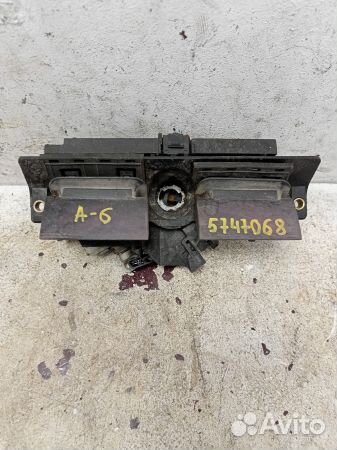 Замок двери багажника Ауди