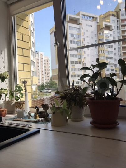 2-к. квартира, 73 м², 1/10 эт.