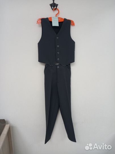 Жилет и брюки на мальчика