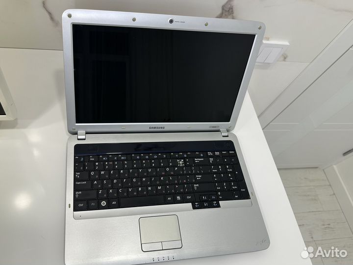 Ноутбук Samsung NP-R530