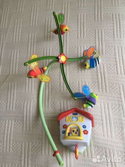 Мобиль на кроватку chicco