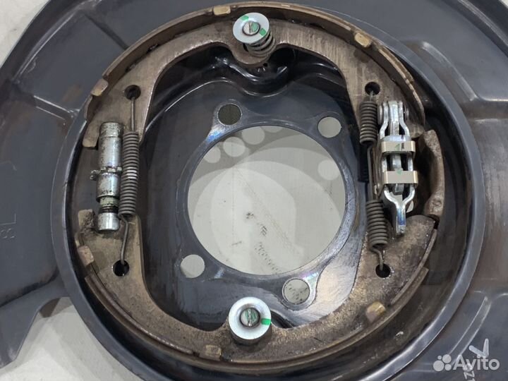 Пыльник тормозного диска Nissan Murano Z52