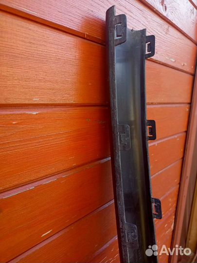 Молдинги на задний бампер для Audi