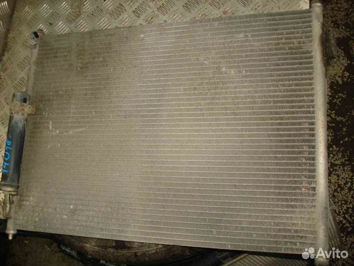 Радиатор Nissan Elgrand E51 2002-2010