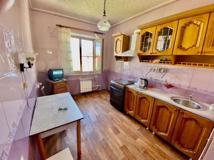 2-к. квартира, 64 м², 9/10 эт.