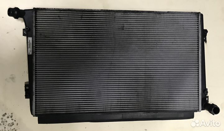 Интеркулер VW Caddy 1.9 BLS 2007г