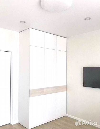 Распашной шкаф