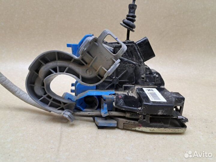 Замок двери задний правый Kia Ceed 2 рест. 1.6