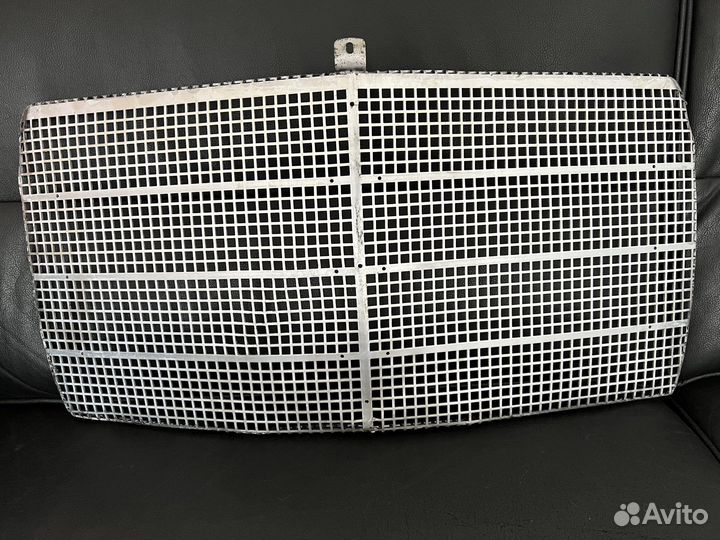 Гриль решетки радиатора Мерседес W 115/114