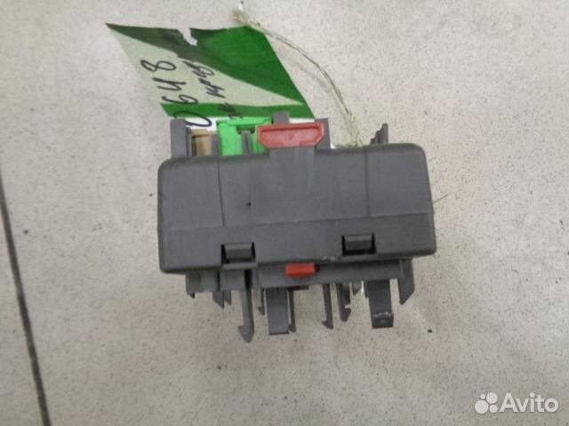 Блок предохранителей салонный Peugeot 406 1995-20