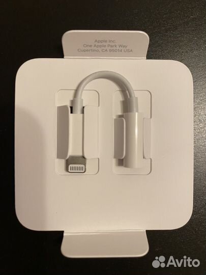 Адаптер Apple Lightning to 3.5 jack