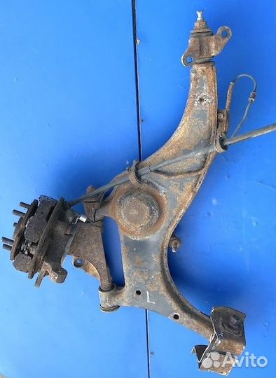 Тойота Превия Рычаг задний левый