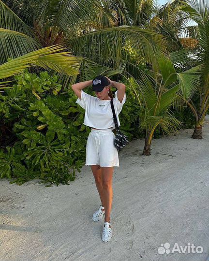 Спортивный костюм женский новый