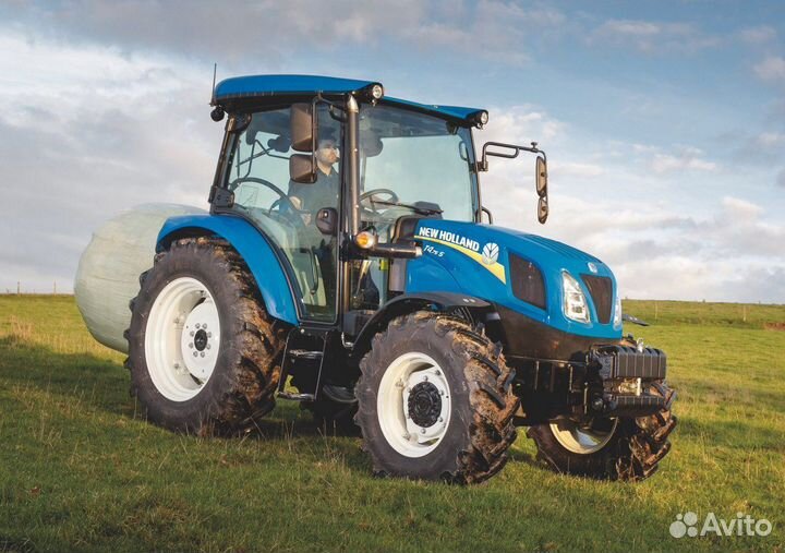 На разборке Нью Холанд New Holland тракторы