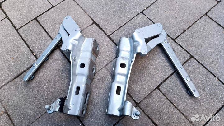 Петля капота Mercedes-Benz C-Класс A2038800328